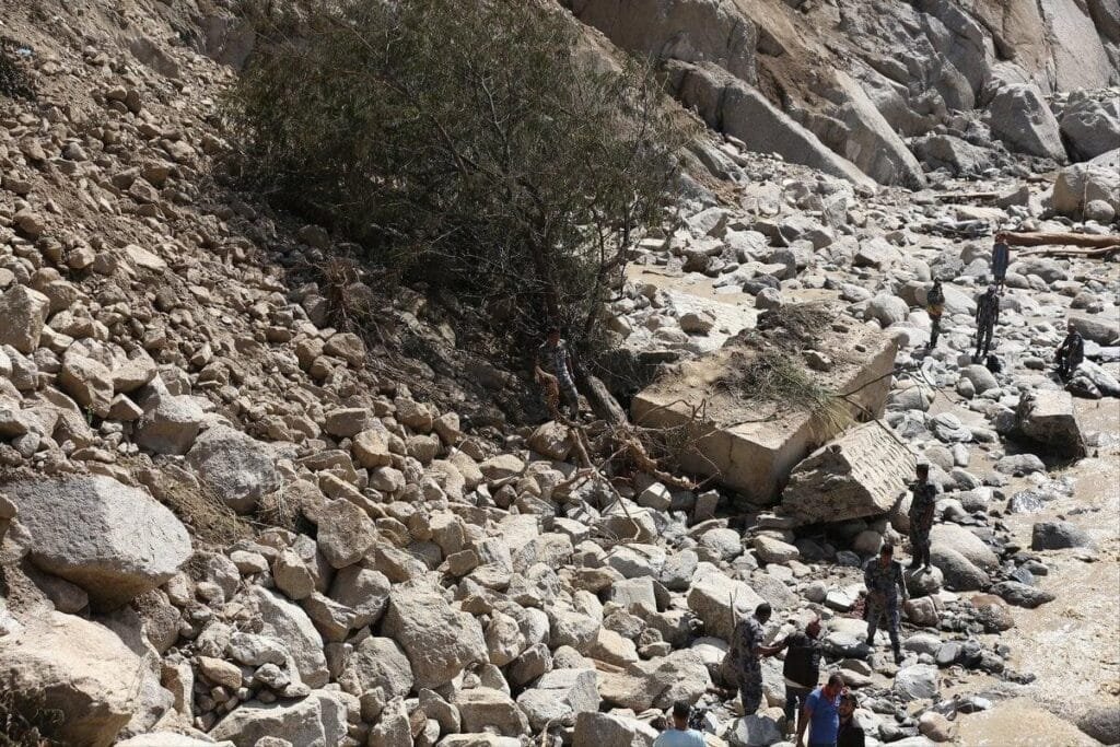 floods & landslides in nepal (12)-min floods & landslides in nepal